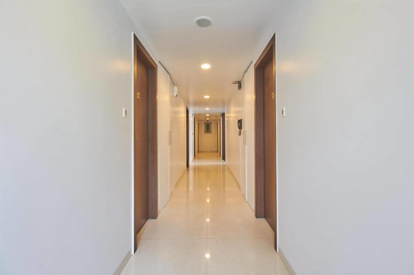 Hotel Adi Nagpur Bagian luar foto